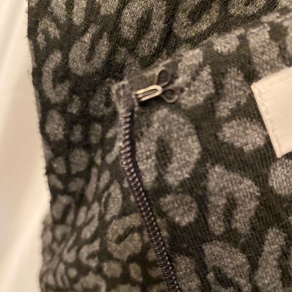 Calvin Klein Jersey Dress - Leopard Print - Picture 8 of 8